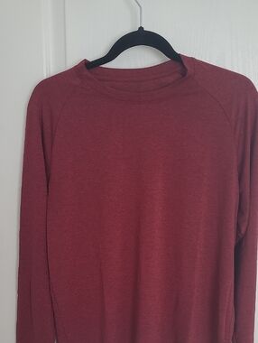 Quick Dry Heathered Burgundy Long Sleeve Workout Crewneck